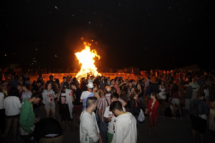 La alcaldesa de Almuñécar emite un Bando sobre el adecuado uso de las playas en San Juan 2016